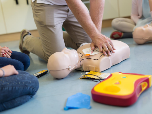 Emergency First Aid At Work Efaw Day Course Pgl Midlands